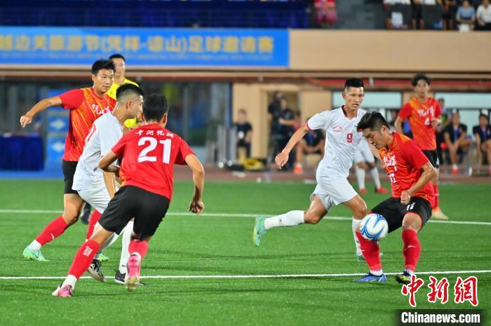 中越边关旅游节足球赛凭祥队60胜越南队