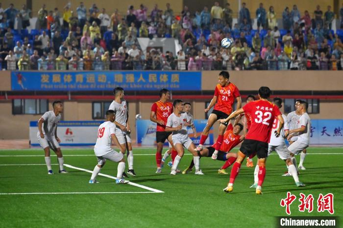 中越边关旅游节足球赛凭祥队60胜越南队