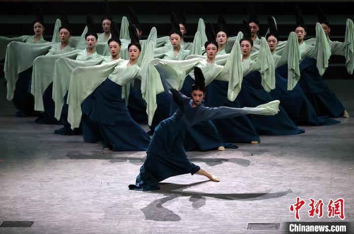 成都大运会联欢会：多元文明交融点燃青春对话