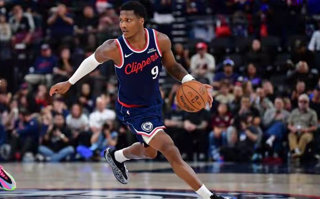 残阵快船加兰爆发替补救主 马刺险胜