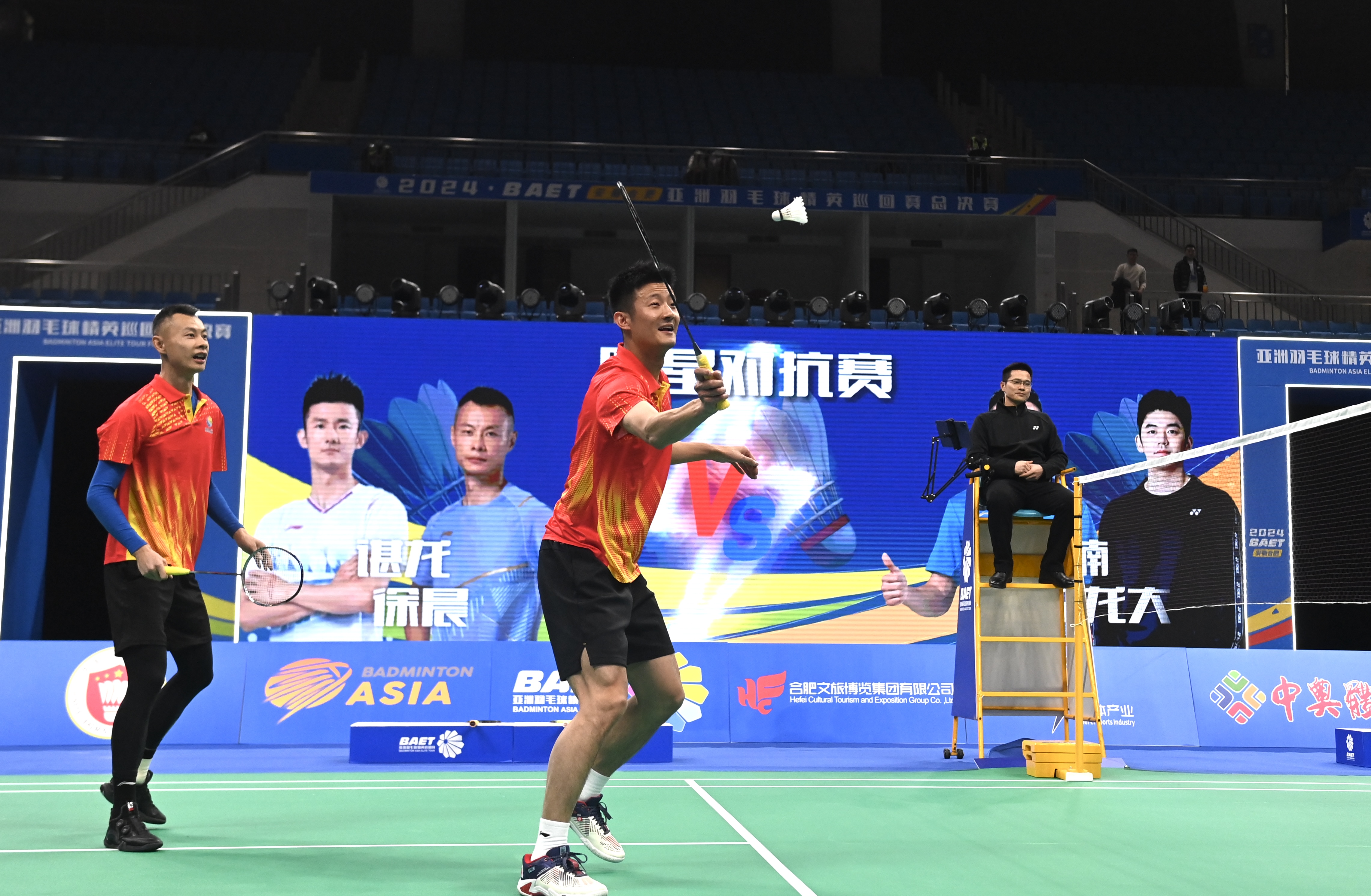 谌龙率国青队亮相精英赛 与业余选手同场竞技