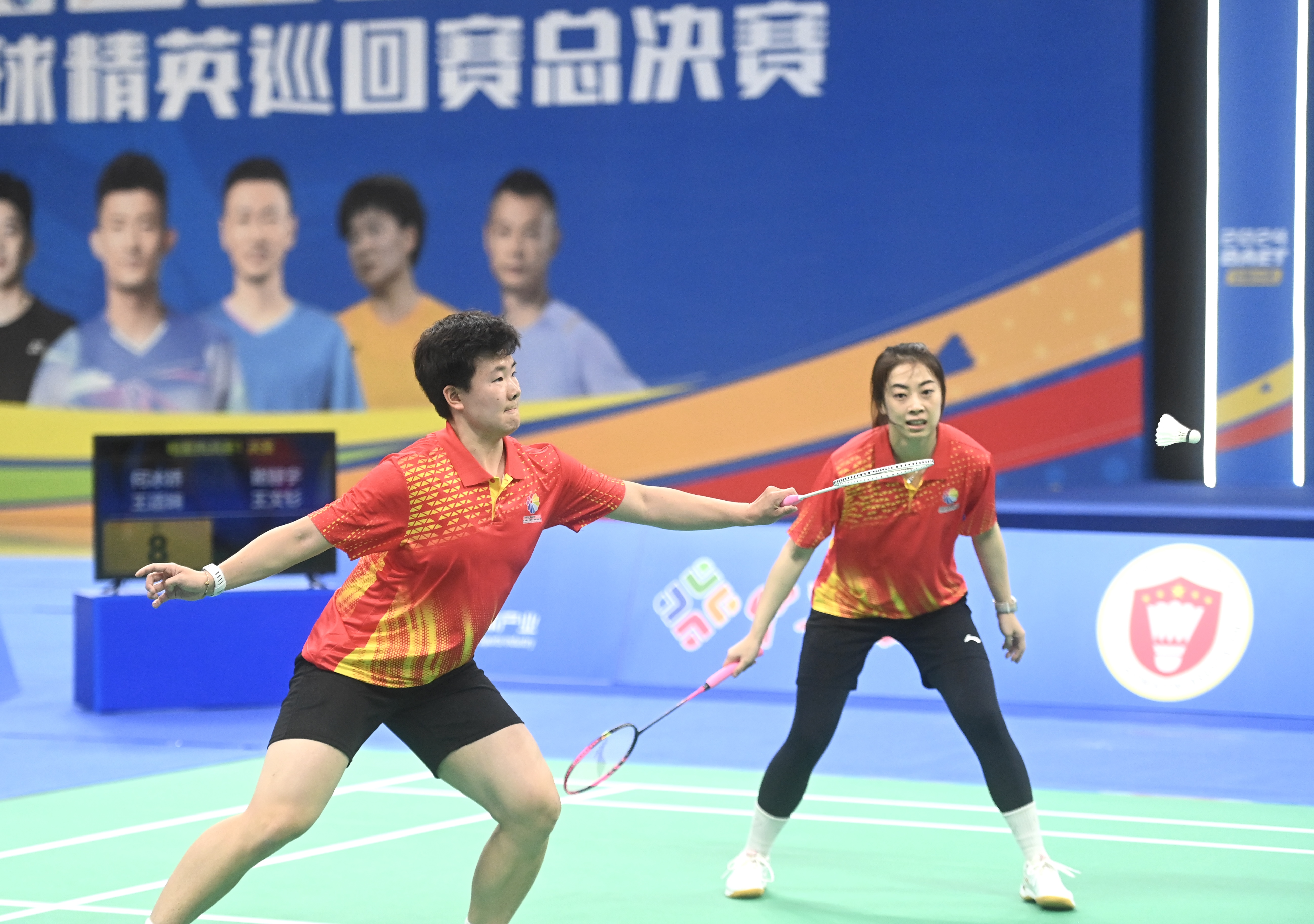 谌龙率国青队亮相精英赛 与业余选手同场竞技