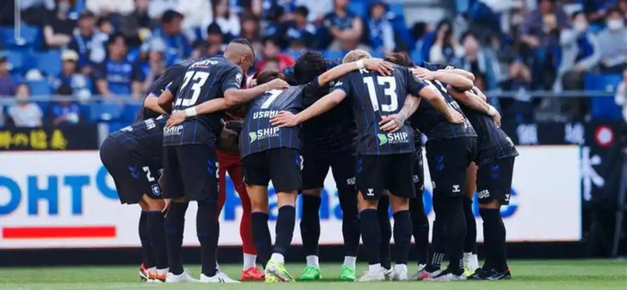 沙特豪门对决日本劲旅 金元足球与团队战术巅峰