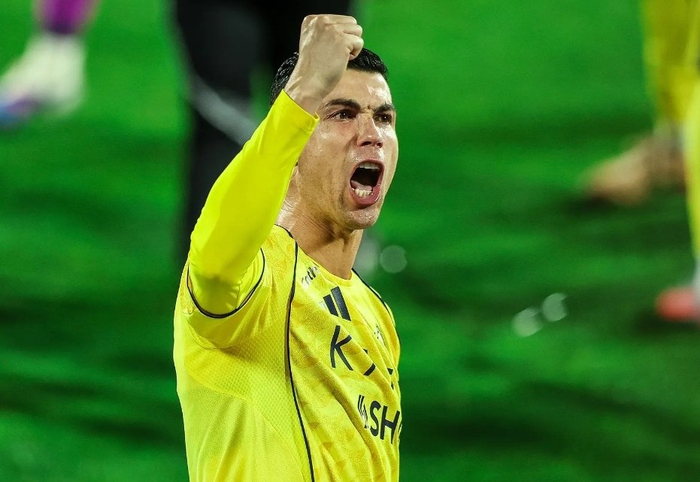 沙特豪门对决日本劲旅 金元足球与团队战术巅峰